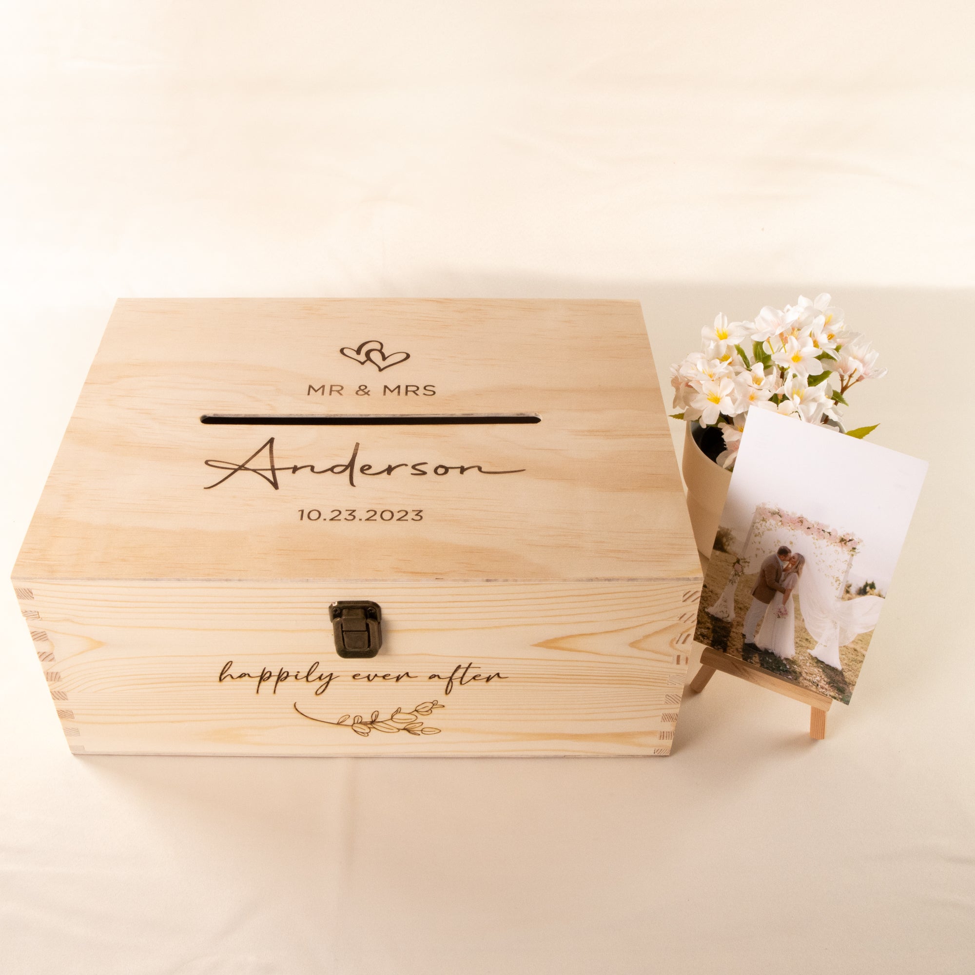 Personalised Wooden Wishing Well box with custom texts for wedding