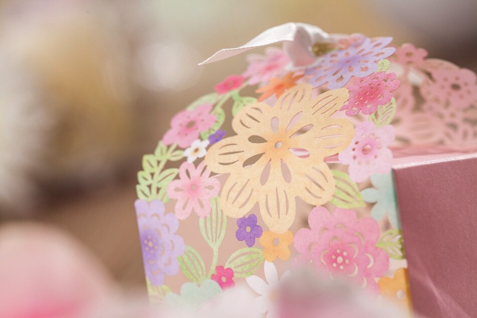 Wedding Favours and Gifts for Guests Laser cut Paper Candy Box, Wedding Decoration
