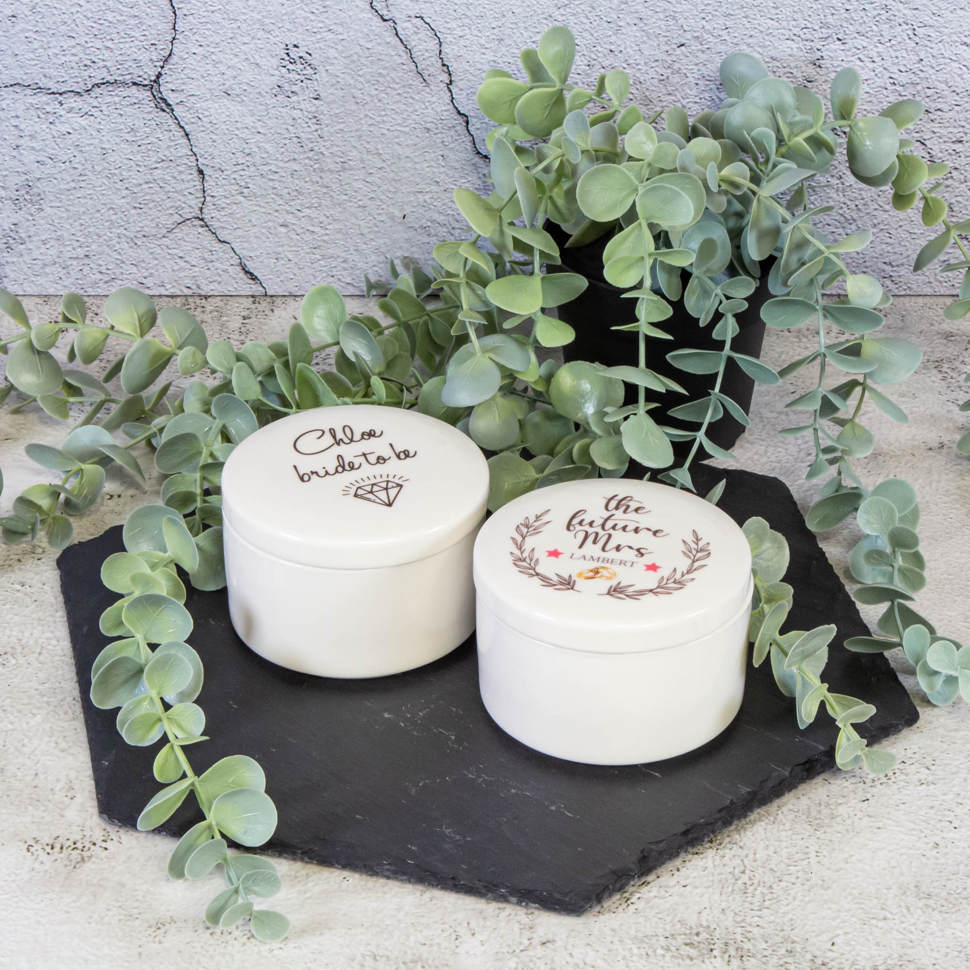 Personalised Round Keepsake box - Bride Gift, Couple Gift, Bride to be Wedding Gift, Birthday gift jewellery box