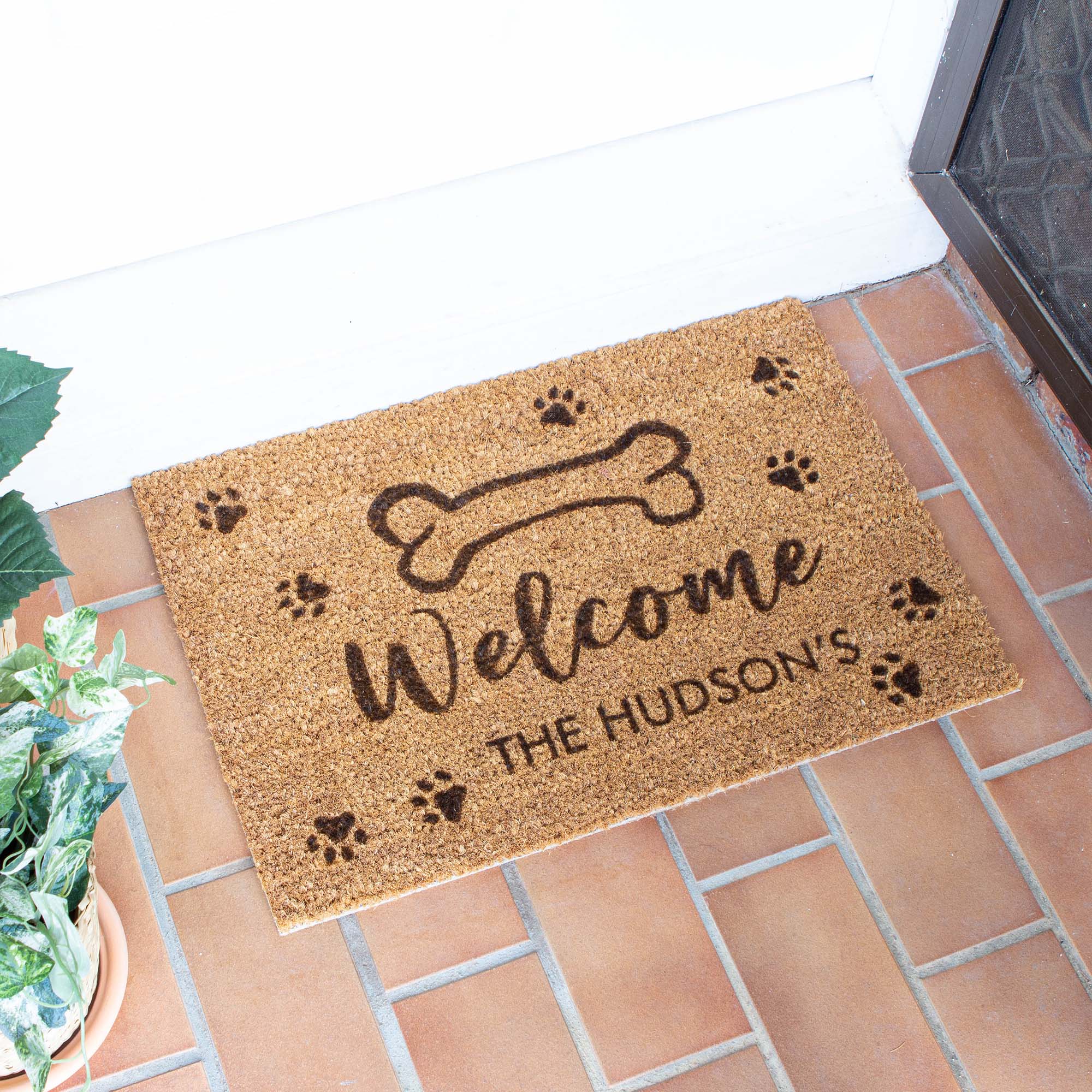 Personalised Welcome Family Name Doormat with Dog Paws [Huds]