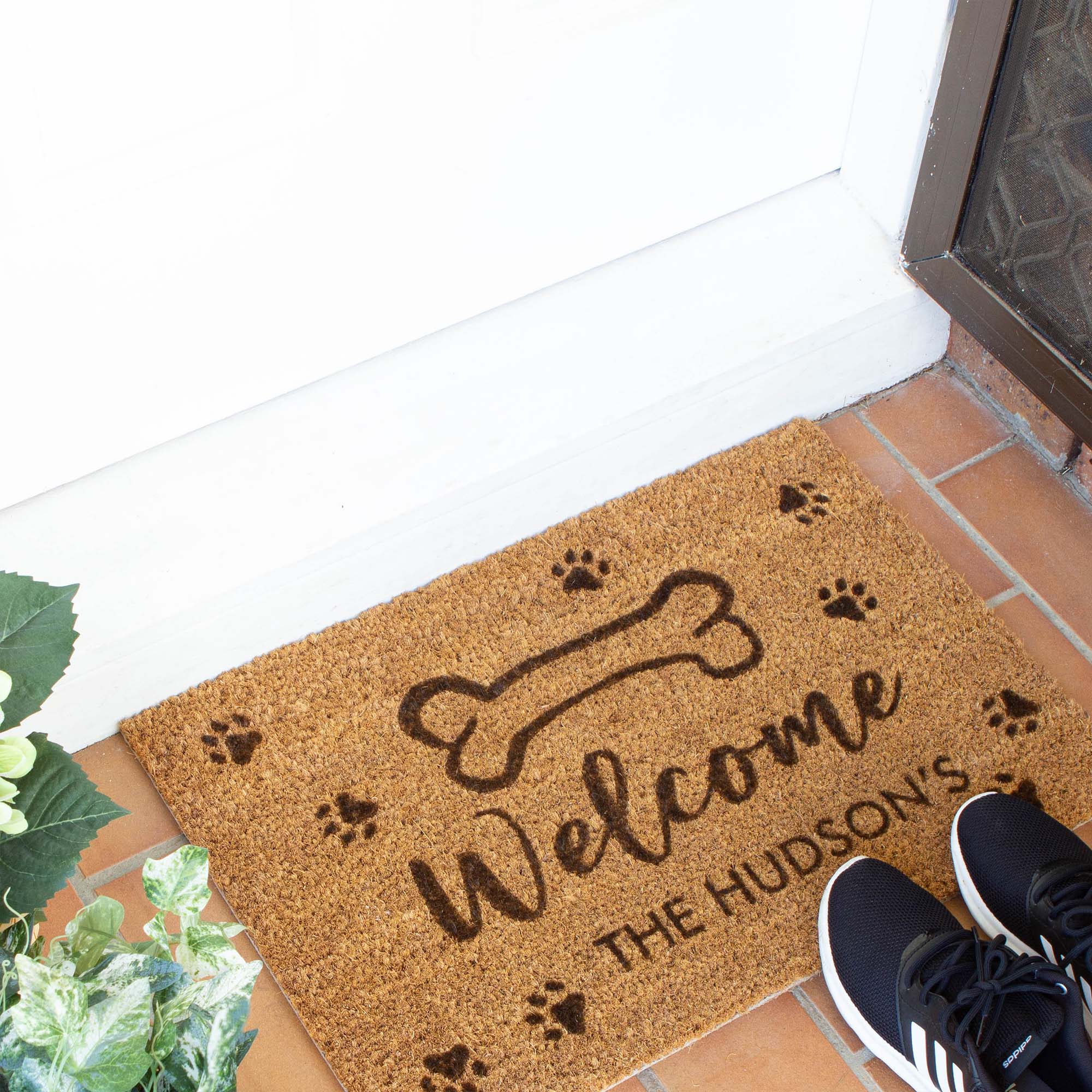 Personalised Welcome Family Name Doormat with Dog Paws [Huds]