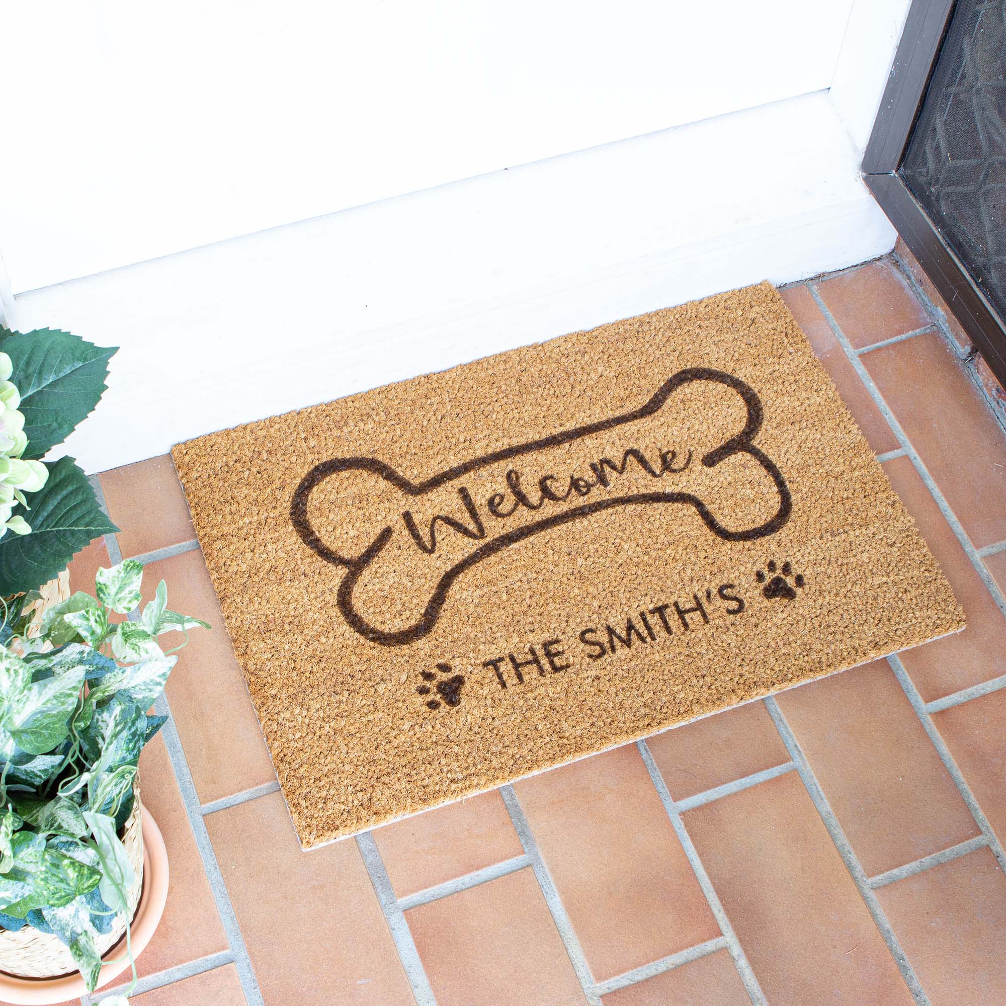 Personalised Family Name Doormat with a Bone [Smi]