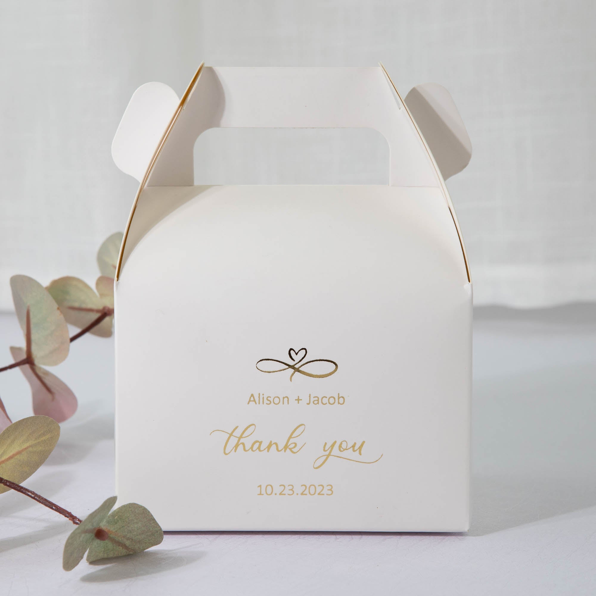 Personalised favour box, wedding cake box for guest gift and corporate event guests with customised favour boxes - Personalised cake box - Younique Gifts Melbourne