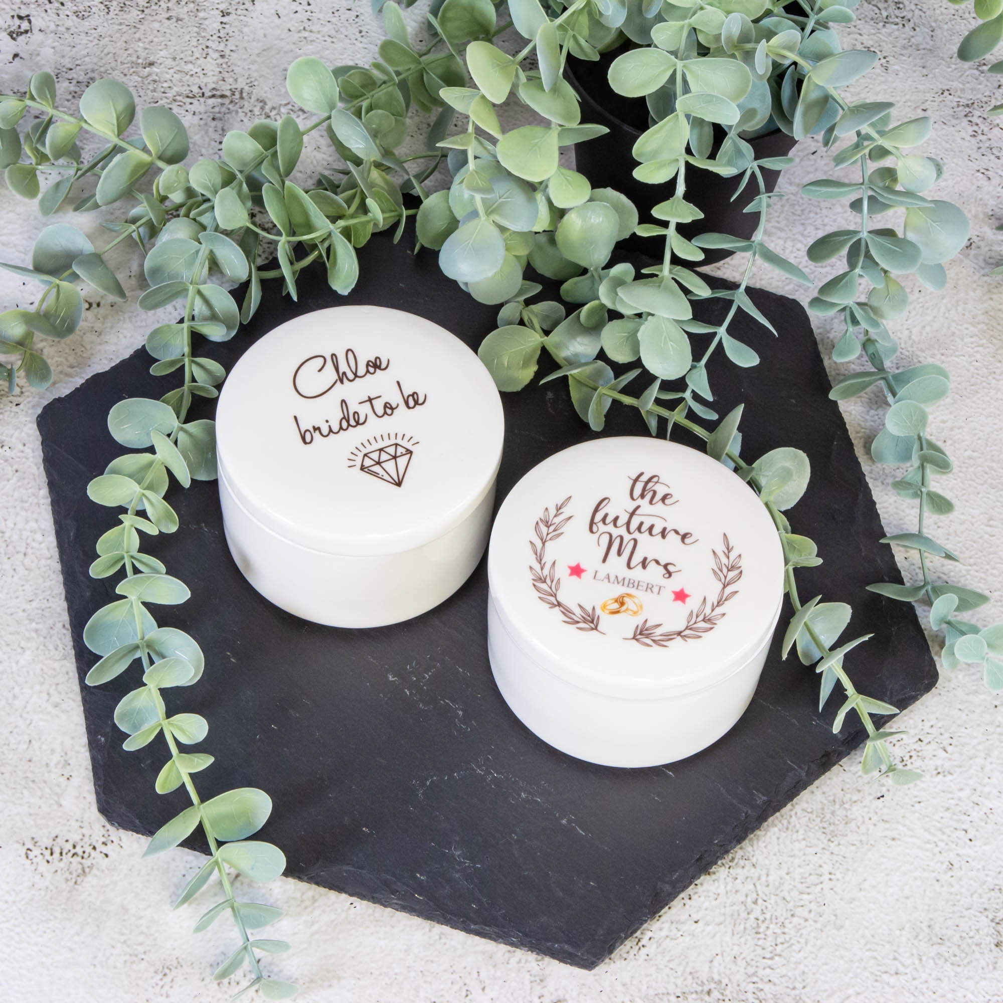 Personalised Round Keepsake box - Bride Gift, Couple Gift, Bride to be Wedding Gift, Birthday gift jewellery box - Personalised Jewellery Box - Younique Gifts Melbourne